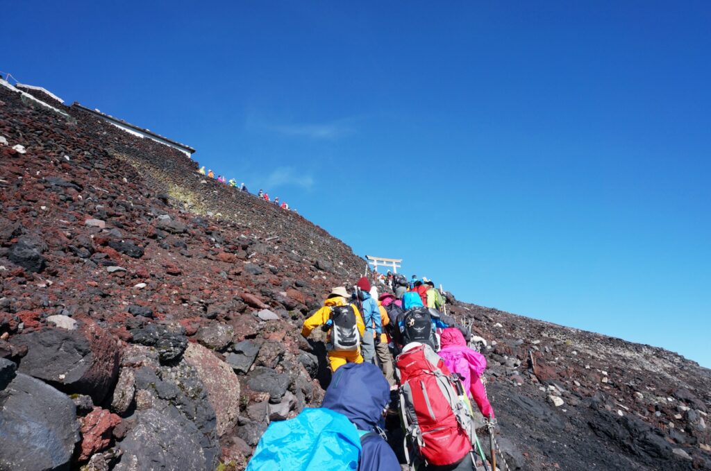 富士山 登山 ツアー